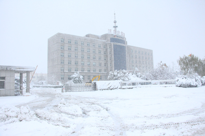 大雪中的k8凯发国际集团办公楼