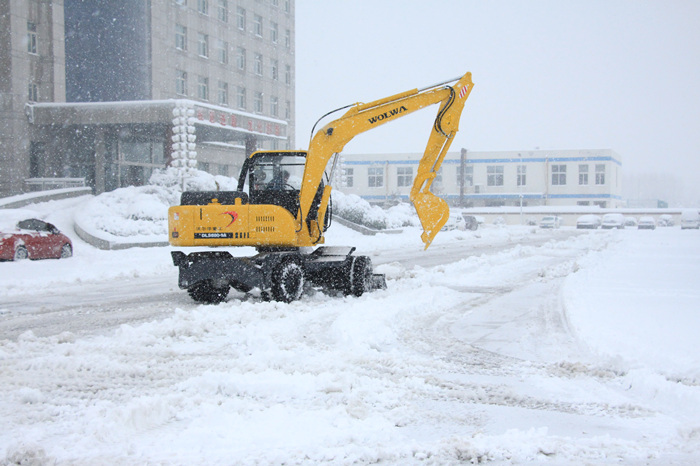 k8凯发国际挖掘机除雪